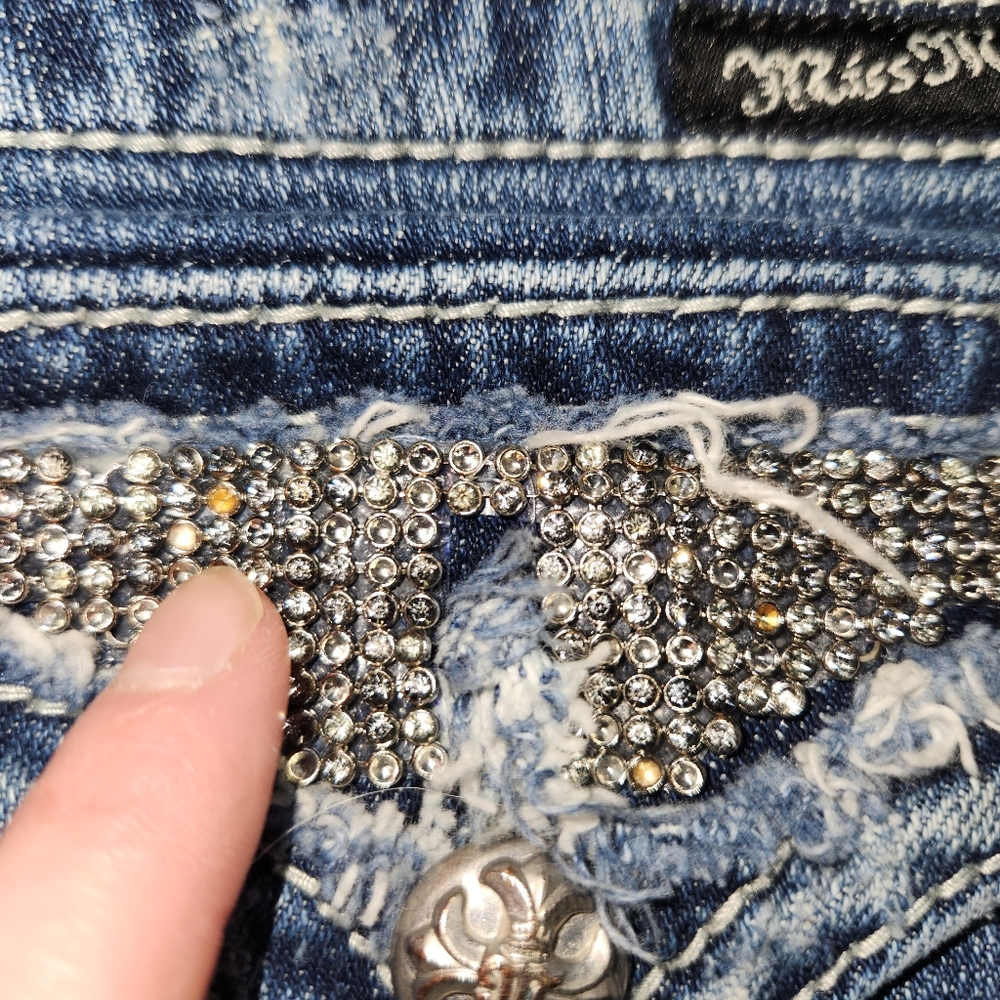 Y2k Miss Me Cropped Bermuda Shorts,Skull Pocket Accent,Bling, Women's 27, 2000's - Picture 2 of 10